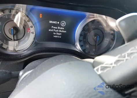 2019 Chrysler 300 S из США, поврежденный, VIN 2C3CCABGXKH538034